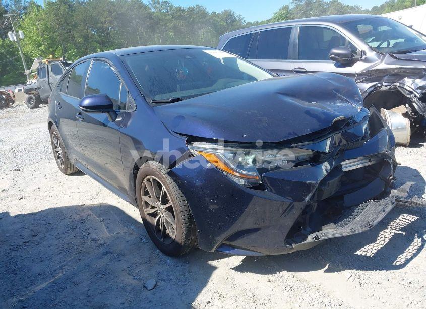 2022 Toyota Corolla LE (VIN 5YFEPMAE2NP287552) main photo