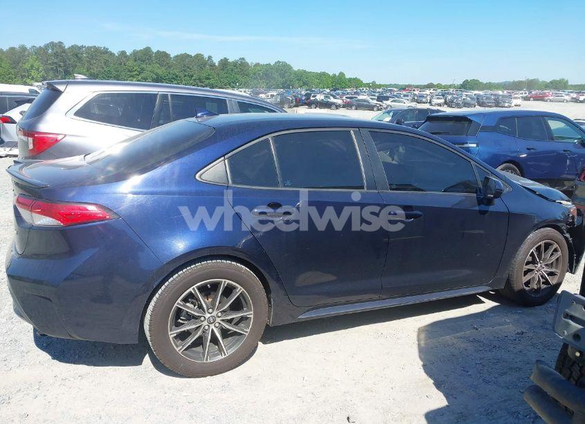 Photo 12 of 2022 Toyota Corolla LE (VIN 5YFEPMAE2NP287552)