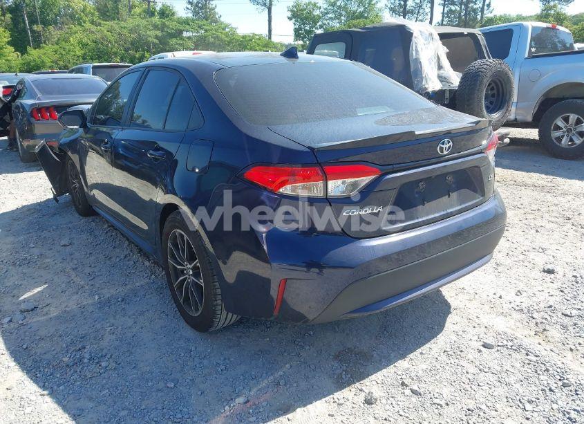 Photo 3 of 2022 Toyota Corolla LE (VIN 5YFEPMAE2NP287552)