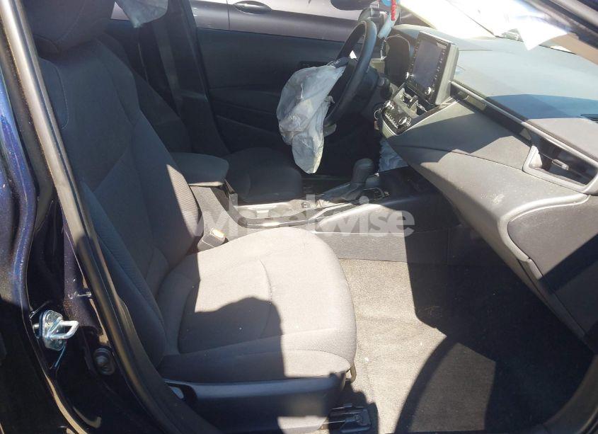 Photo 5 of 2022 Toyota Corolla LE (VIN 5YFEPMAE2NP287552)