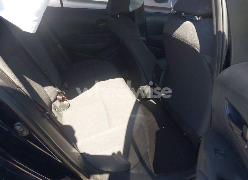 Photo 8 of 2022 Toyota Corolla LE (VIN 5YFEPMAE2NP287552)