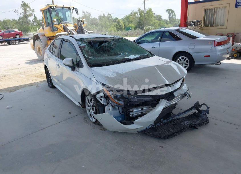 2022 Toyota Corolla LE (VIN 5YFEPMAE2NP300462) main photo