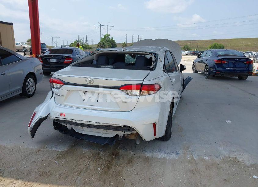 Photo 4 of 2022 Toyota Corolla LE (VIN 5YFEPMAE2NP300462)