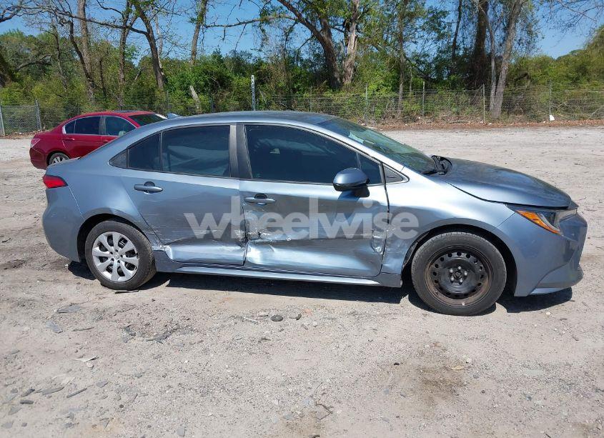 Photo 13 of 2022 Toyota Corolla LE (VIN 5YFEPMAE2NP313132)