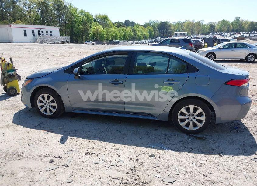 Photo 14 of 2022 Toyota Corolla LE (VIN 5YFEPMAE2NP313132)