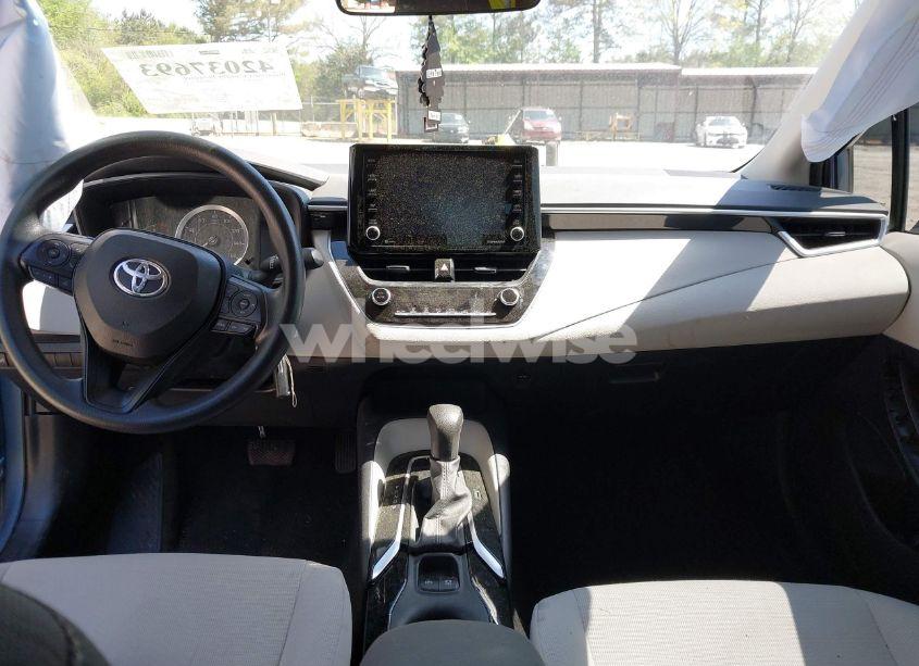 Photo 5 of 2022 Toyota Corolla LE (VIN 5YFEPMAE2NP313132)