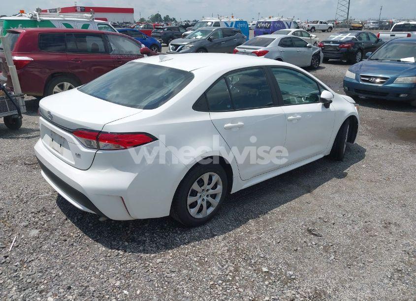 Photo 4 of 2022 Toyota Corolla LE (VIN 5YFEPMAE2NP321585)