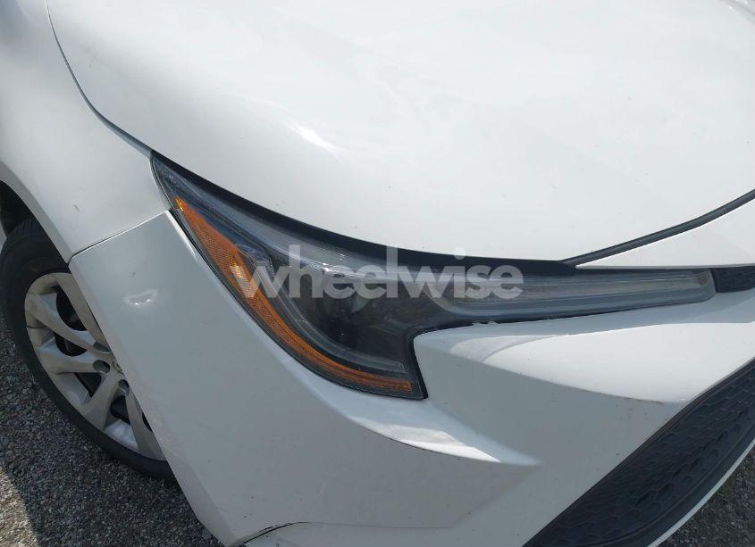 Photo 6 of 2022 Toyota Corolla LE (VIN 5YFEPMAE2NP321585)
