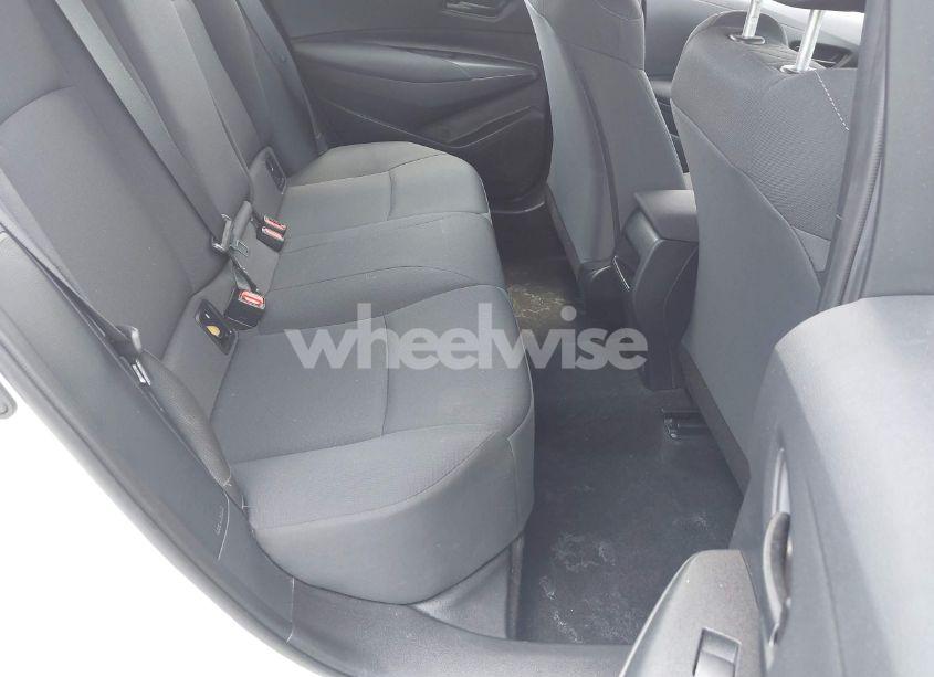 Photo 8 of 2022 Toyota Corolla LE (VIN 5YFEPMAE2NP321585)