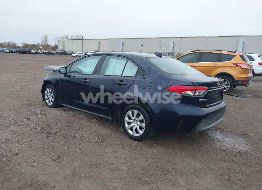 Photo 3 of 2022 Toyota Corolla LE (VIN 5YFEPMAE2NP326544)