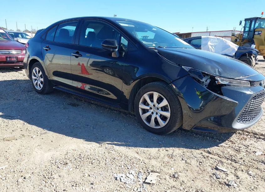 2022 Toyota Corolla LE (VIN 5YFEPMAE2NP329556) main photo