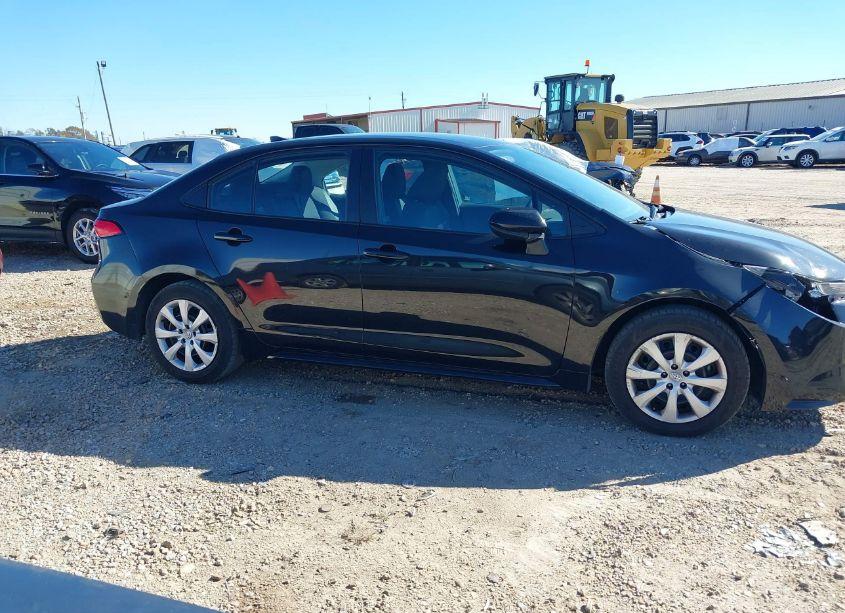 Photo 13 of 2022 Toyota Corolla LE (VIN 5YFEPMAE2NP329556)