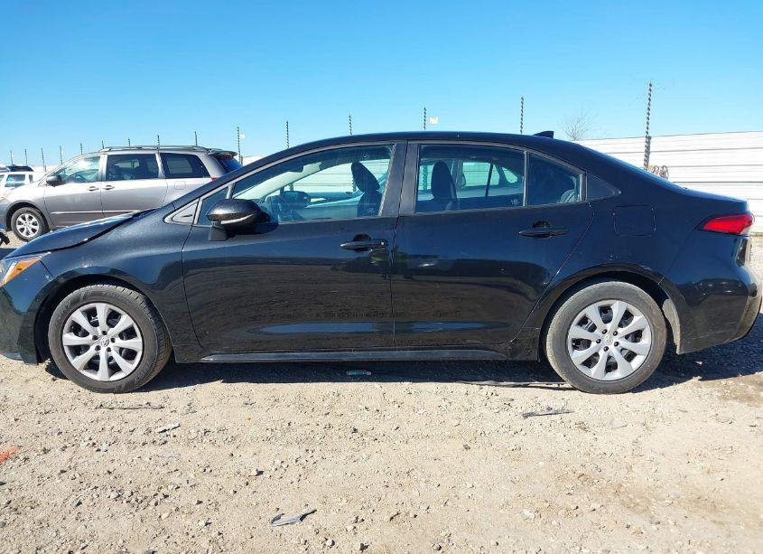 Photo 14 of 2022 Toyota Corolla LE (VIN 5YFEPMAE2NP329556)