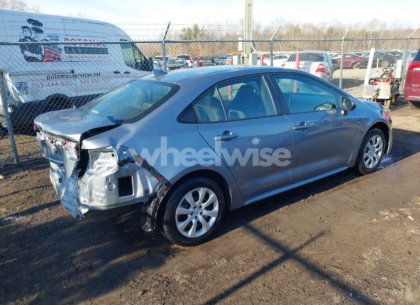 Photo 4 of 2022 Toyota Corolla LE (VIN 5YFEPMAE2NP329587)