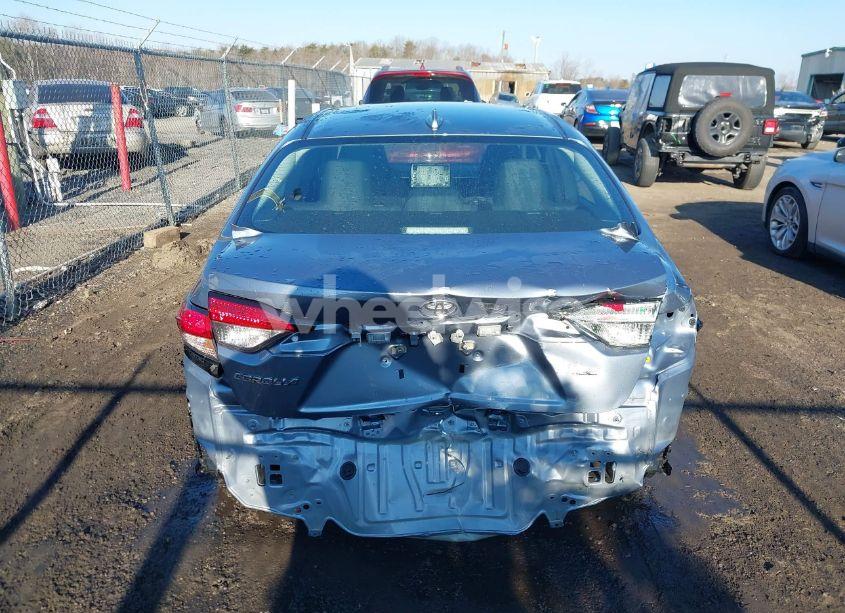Photo 6 of 2022 Toyota Corolla LE (VIN 5YFEPMAE2NP329587)