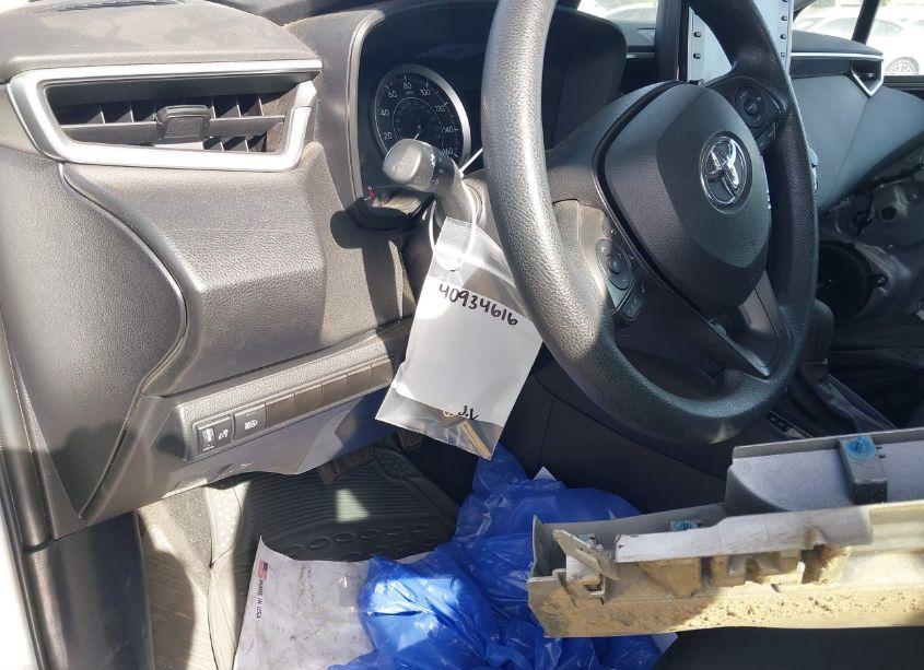 Photo 18 of 2022 Toyota Corolla LE (VIN 5YFEPMAE2NP334045)