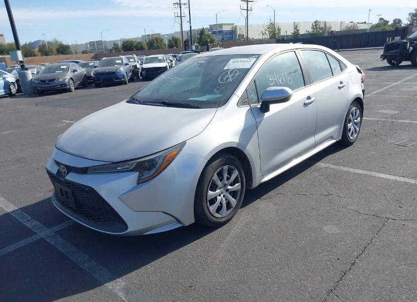 Photo 2 of 2022 Toyota Corolla LE (VIN 5YFEPMAE2NP334045)