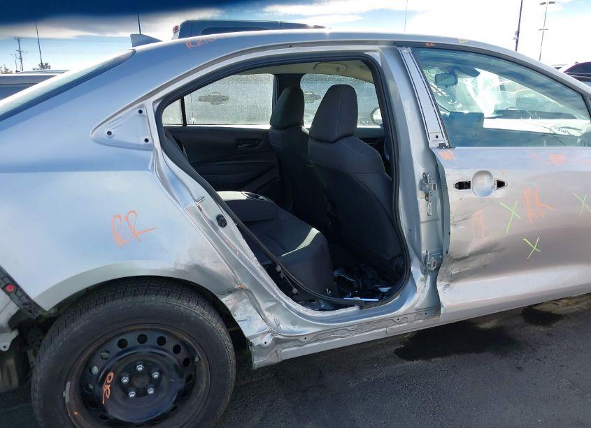 Photo 6 of 2022 Toyota Corolla LE (VIN 5YFEPMAE2NP334045)