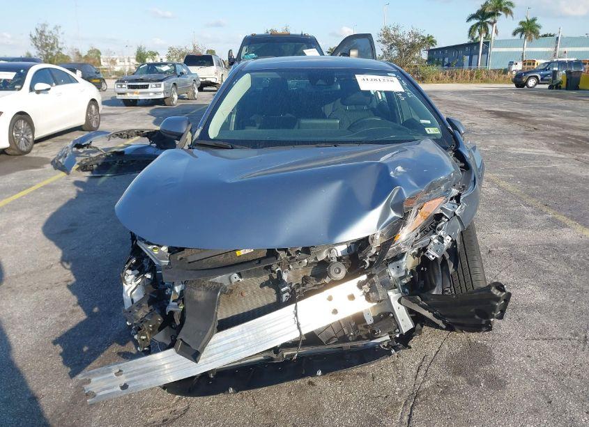 Photo 13 of 2022 Toyota Corolla LE (VIN 5YFEPMAE2NP347846)