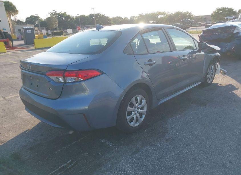 Photo 4 of 2022 Toyota Corolla LE (VIN 5YFEPMAE2NP347846)