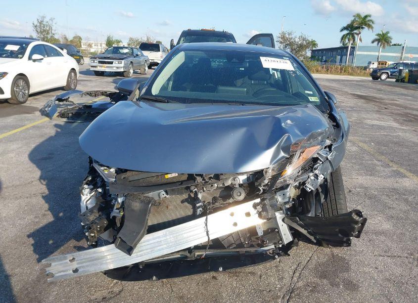 Photo 6 of 2022 Toyota Corolla LE (VIN 5YFEPMAE2NP347846)