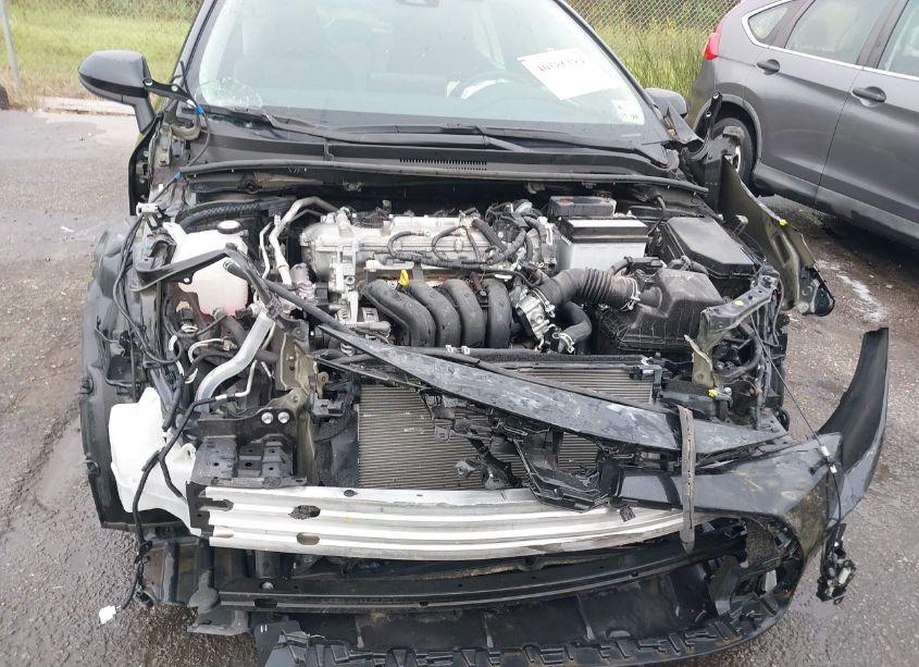 Photo 6 of 2022 Toyota Corolla LE (VIN 5YFEPMAE2NP351945)