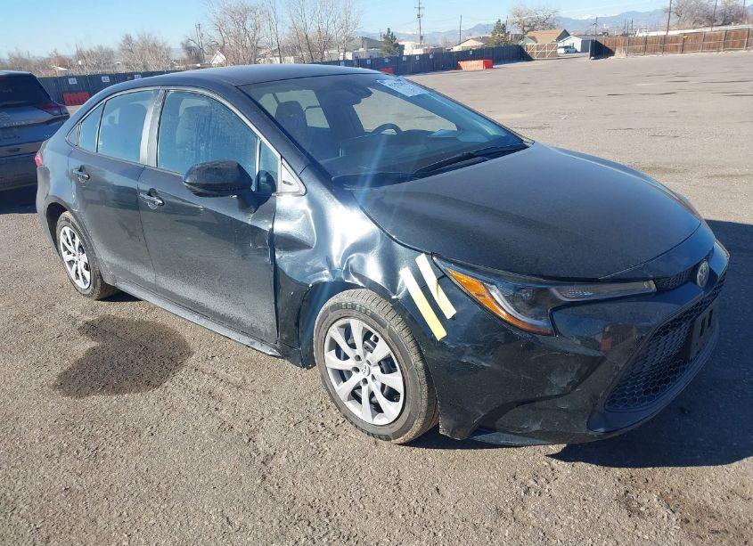 2022 Toyota Corolla LE (VIN 5YFEPMAE2NP357423) main photo
