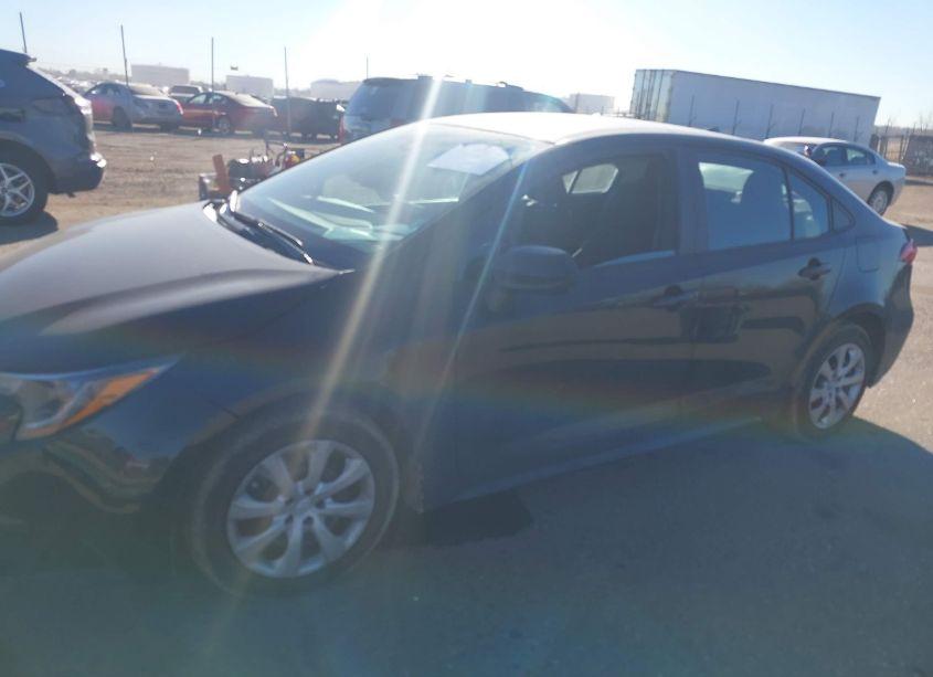 Photo 14 of 2022 Toyota Corolla LE (VIN 5YFEPMAE2NP357423)