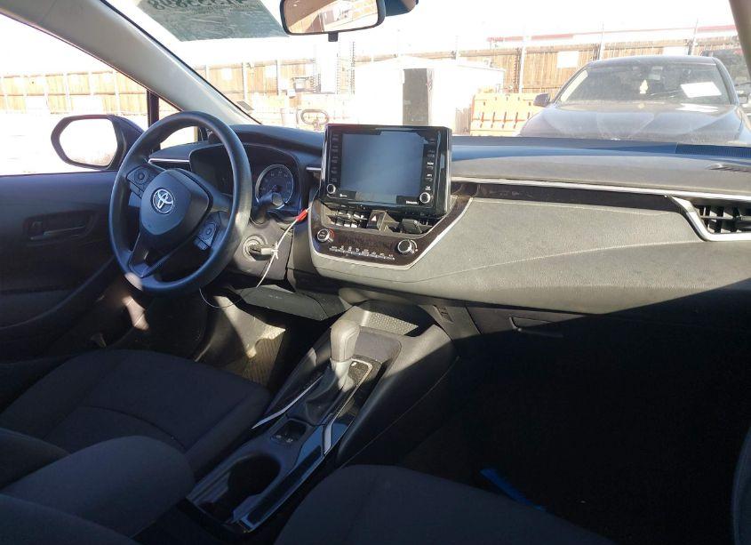 Photo 5 of 2022 Toyota Corolla LE (VIN 5YFEPMAE2NP357423)