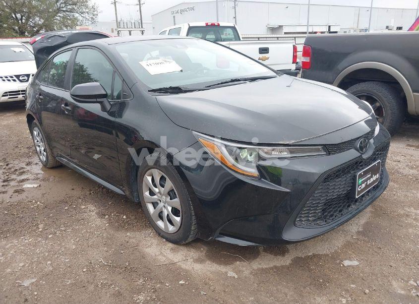 2022 Toyota Corolla LE (VIN 5YFEPMAE2NP358930) main photo