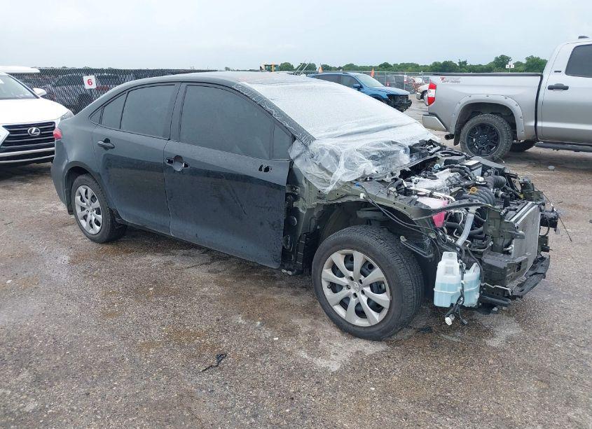 2022 Toyota Corolla LE (VIN 5YFEPMAE2NP369037) main photo