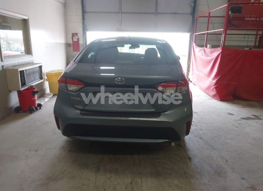 Photo 17 of 2022 Toyota Corolla LE (VIN 5YFEPMAE2NP383911)