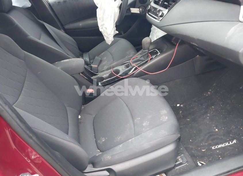 Photo 5 of 2022 Toyota Corolla LE (VIN 5YFEPMAE2NP385576)