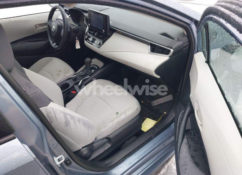 Photo 5 of 2022 Toyota Corolla LE (VIN 5YFEPMAE2NP388624)