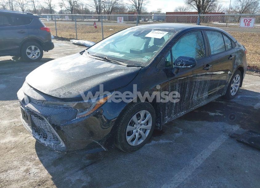 Photo 2 of 2021 Toyota Corolla LE (VIN 5YFEPMAE3MP160369)