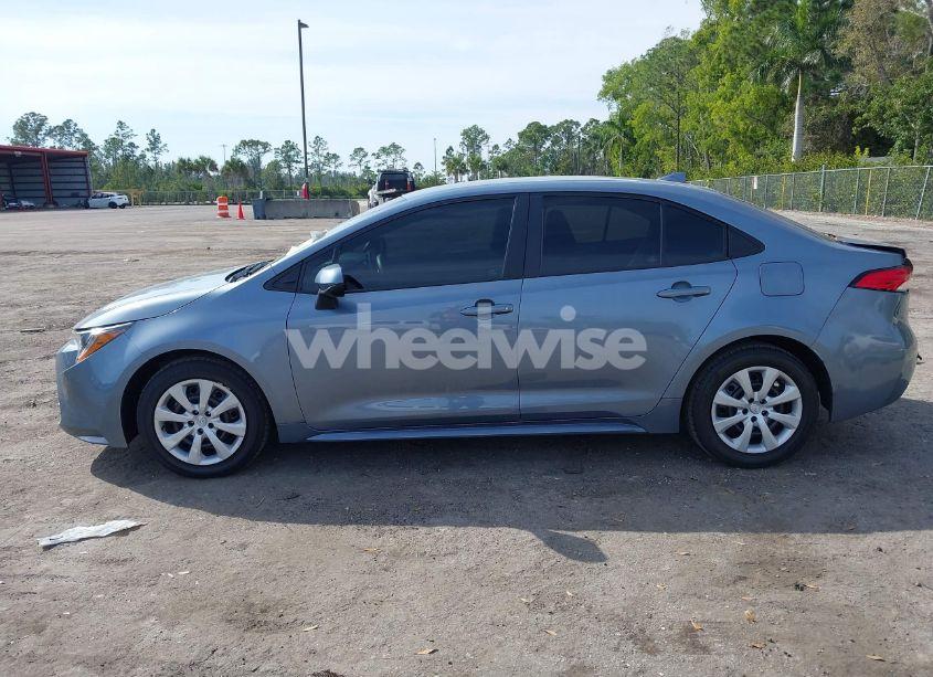 Photo 15 of 2021 Toyota Corolla LE (VIN 5YFEPMAE3MP165426)