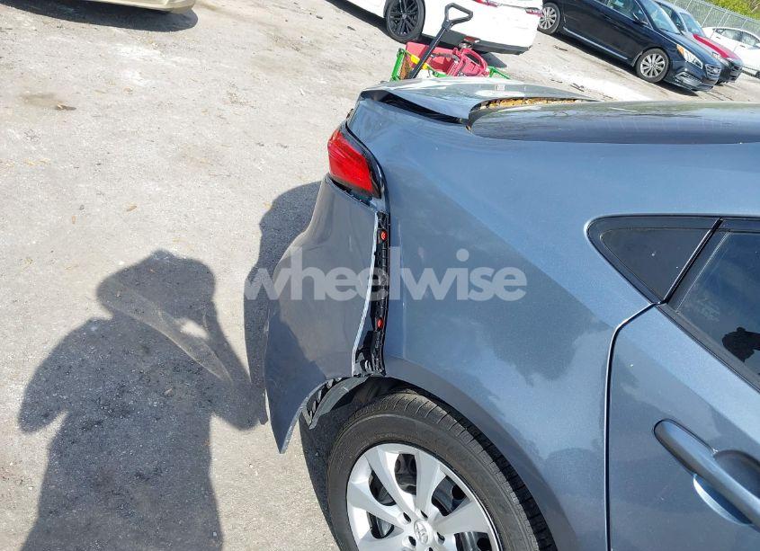 Photo 18 of 2021 Toyota Corolla LE (VIN 5YFEPMAE3MP165426)