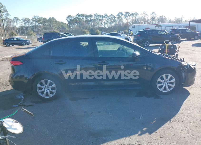 Photo 13 of 2021 Toyota Corolla LE (VIN 5YFEPMAE3MP177477)