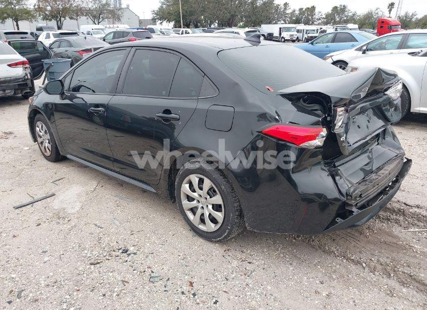 Photo 3 of 2021 Toyota Corolla LE (VIN 5YFEPMAE3MP179830)