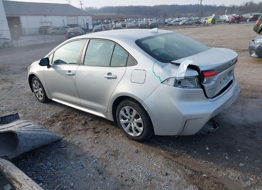 Photo 3 of 2021 Toyota Corolla LE (VIN 5YFEPMAE3MP189015)