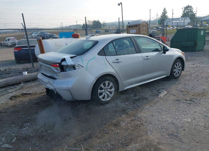 Photo 4 of 2021 Toyota Corolla LE (VIN 5YFEPMAE3MP189015)