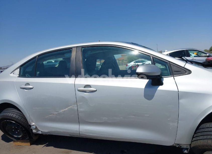 Photo 13 of 2021 Toyota Corolla LE (VIN 5YFEPMAE3MP189970)