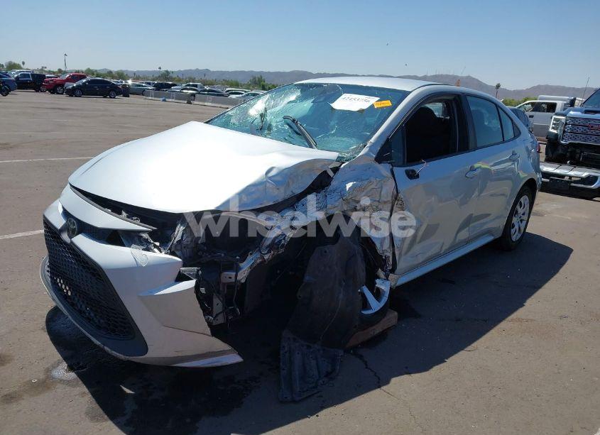 Photo 2 of 2021 Toyota Corolla LE (VIN 5YFEPMAE3MP189970)