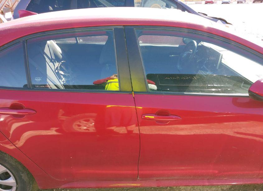 Photo 13 of 2021 Toyota Corolla LE (VIN 5YFEPMAE3MP205536)