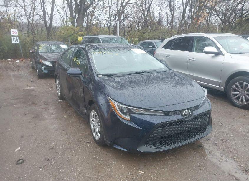 2021 Toyota Corolla LE (VIN 5YFEPMAE3MP217301) main photo