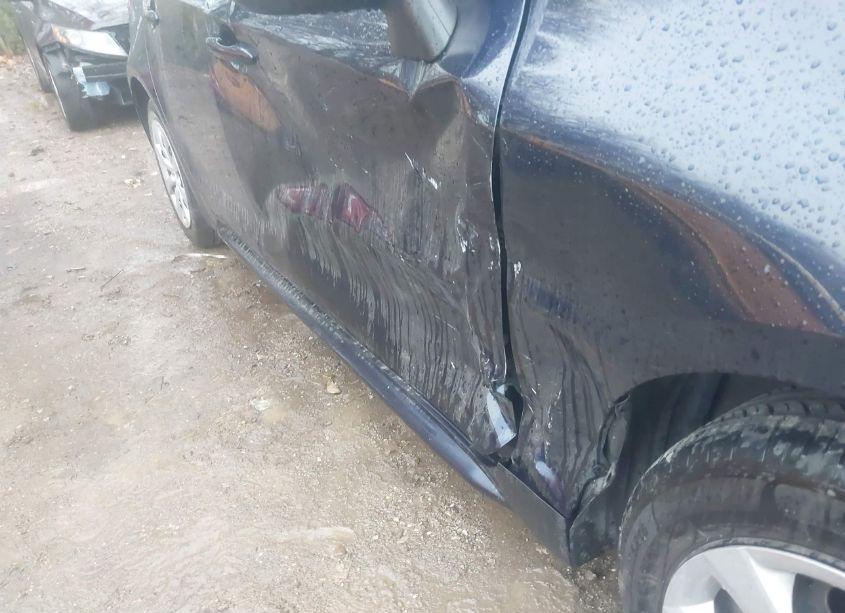 Photo 6 of 2021 Toyota Corolla LE (VIN 5YFEPMAE3MP217301)