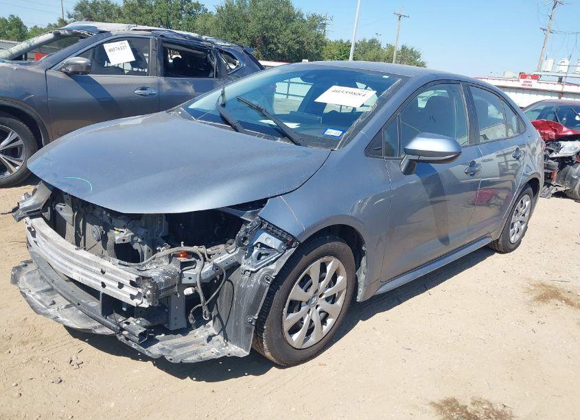 Photo 2 of 2021 Toyota Corolla LE (VIN 5YFEPMAE3MP237161)