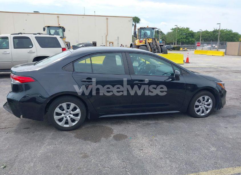 Photo 13 of 2021 Toyota Corolla LE (VIN 5YFEPMAE3MP239749)
