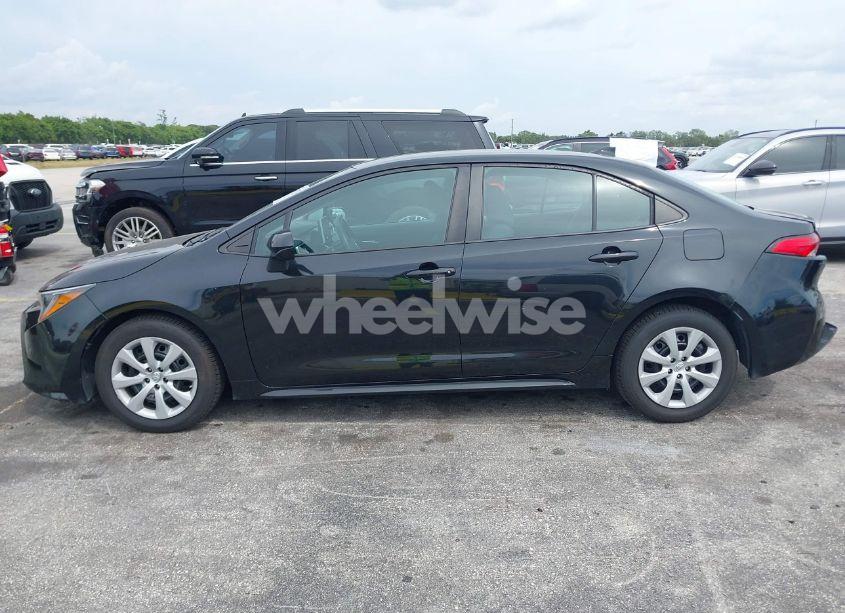 Photo 14 of 2021 Toyota Corolla LE (VIN 5YFEPMAE3MP239749)