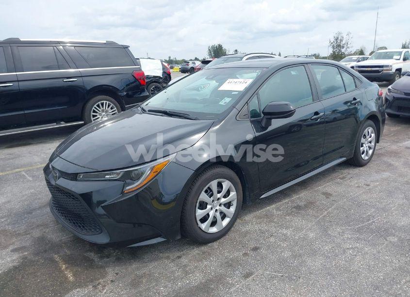 Photo 2 of 2021 Toyota Corolla LE (VIN 5YFEPMAE3MP239749)